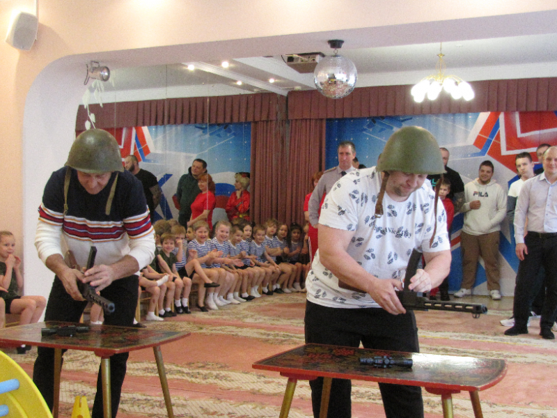 Эстафета "Тревога", группа "Землянички"